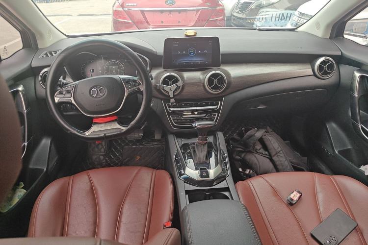 Used BAIC Senova D50 2018 1.5L CVT Prestige Intelligent Drive Edition Center Console