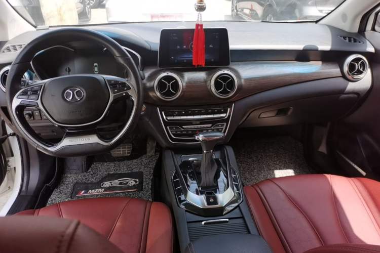 Used BAIC Senova D50 2018 1.5L CVT Prestige Intelligent Drive Edition Center Console