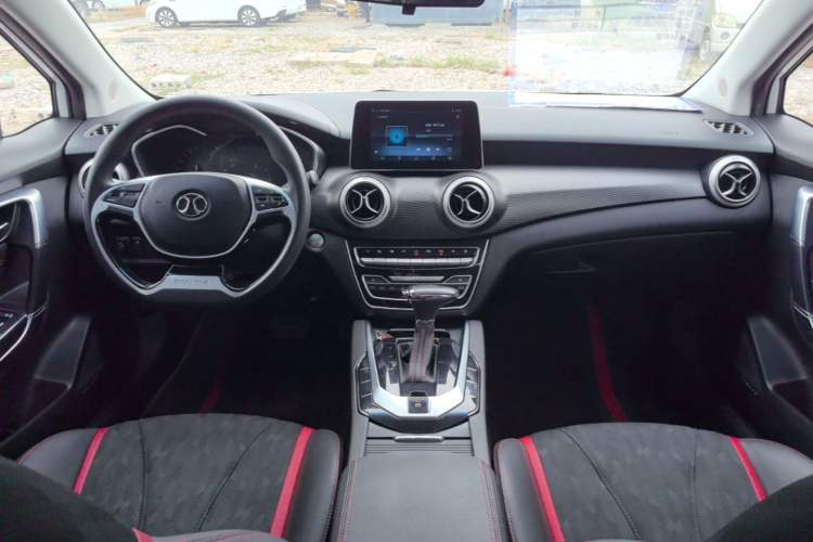 Used BAIC Senova D50 2018 1.5L CVT Luxury Intelligent Drive Edition Center Console