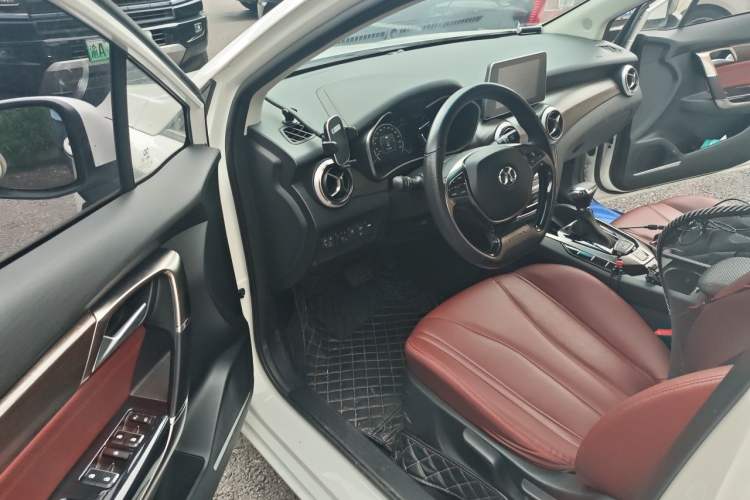 Used BAIC Senova D50 2018 1.5L CVT Prestige Intelligent Drive Edition Driver Seat