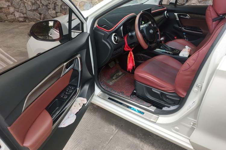 Used BAIC Senova D50 2018 1.5L CVT Prestige Intelligent Drive Edition Driver Seat