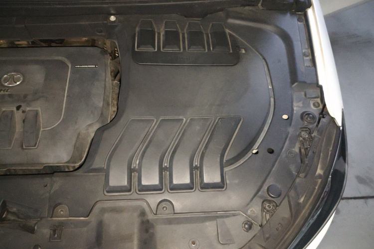 Used BAIC Senova D50 2018 1.5L CVT Prestige Intelligent Drive Edition Engine Bay Left