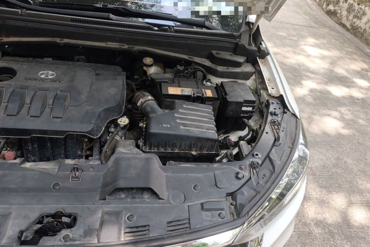 Used BAIC Senova D50 2018 1.5L CVT Prestige Intelligent Drive Edition Engine Bay Left