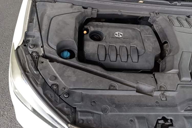 Used BAIC Senova D50 2018 1.5L CVT Prestige Intelligent Drive Edition Engine Bay Right
