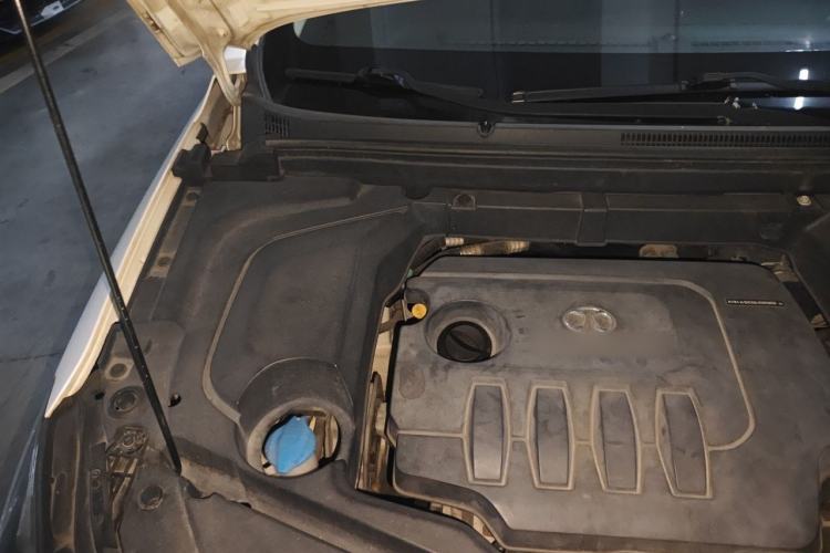 Used BAIC Senova D50 2018 1.5L CVT Prestige Intelligent Drive Edition Engine Bay Right