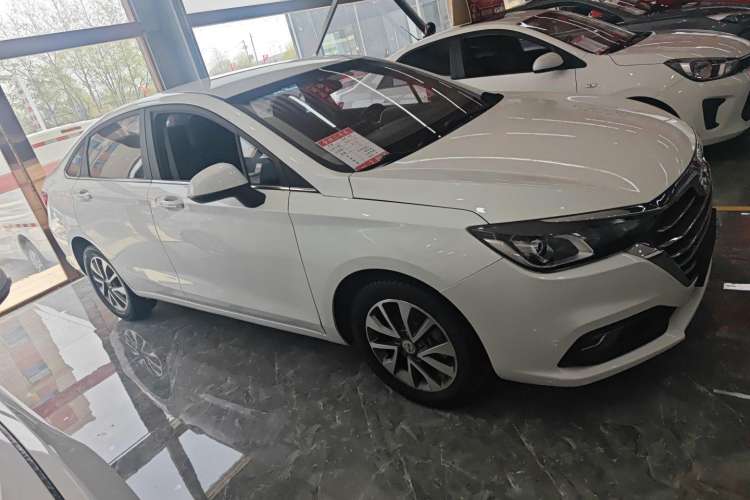 Used BAIC Senova D50 2018 1.5L Manual Luxury Intelligent Driving Version Exterior 2