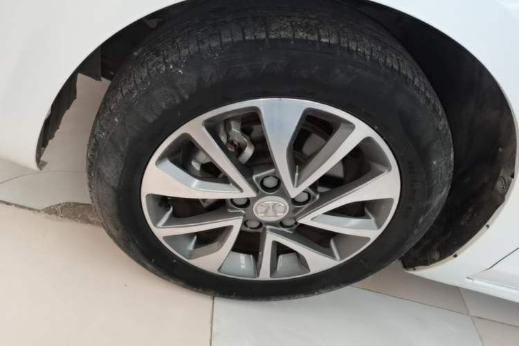 Used BAIC Senova D50 2018 1.5L Manual Luxury Intelligent Driving Version Exterior 4
