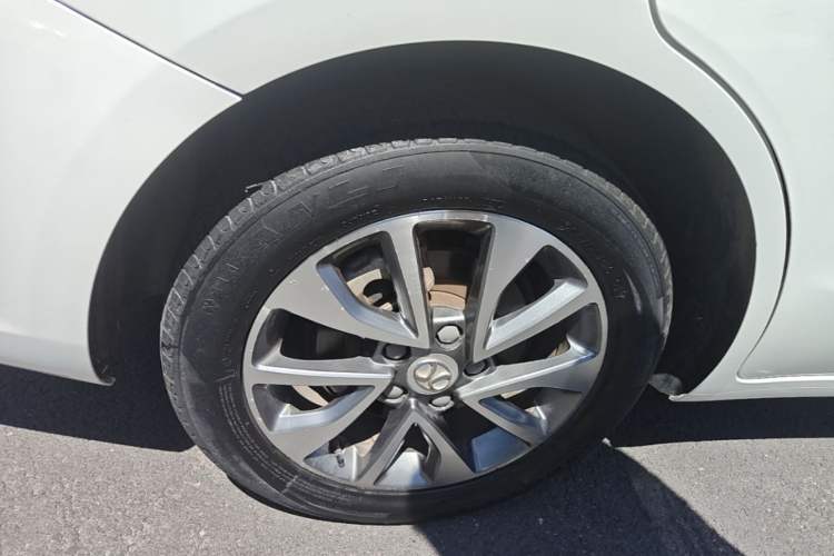 Used BAIC Senova D50 2018 1.5L Manual Prestige Intelligent Drive Edition Exterior 5