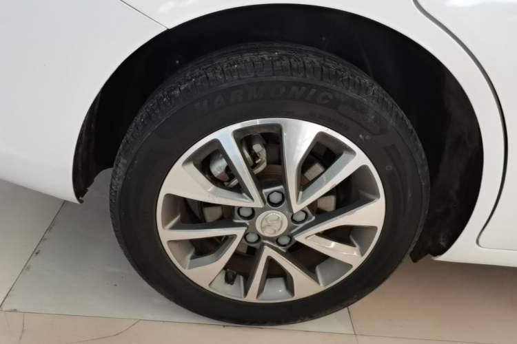 Used BAIC Senova D50 2018 1.5L Manual Luxury Intelligent Driving Version Exterior 5