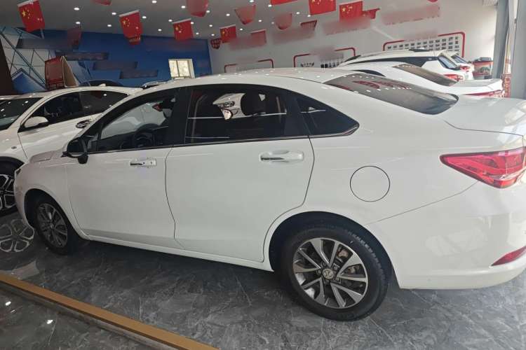 Used BAIC Senova D50 2018 1.5L Manual Luxury Intelligent Driving Version Exterior 5