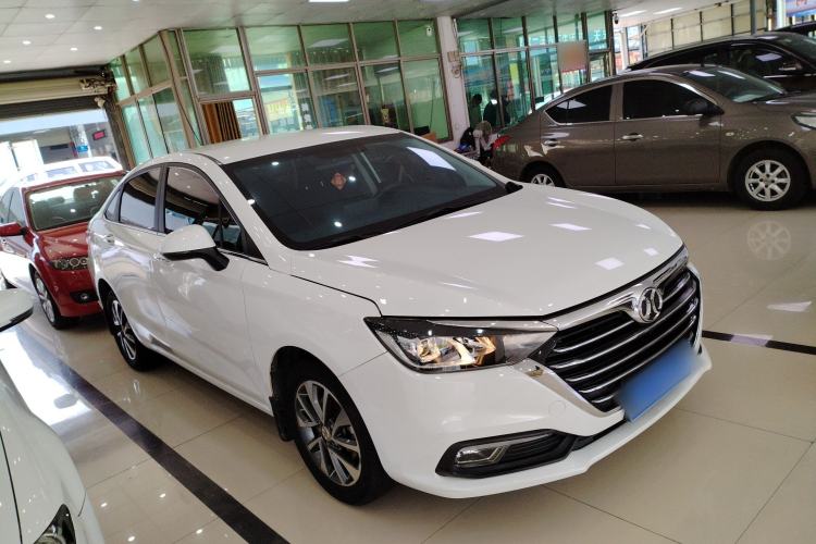 Used BAIC Senova D50 2018 1.5L CVT Luxury Intelligent Drive Edition Front Right 45 Deg