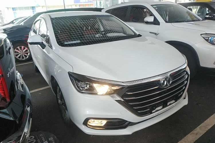 Used BAIC Senova D50 2018 1.5L Manual Prestige Intelligent Drive Edition Front Right 45 Deg