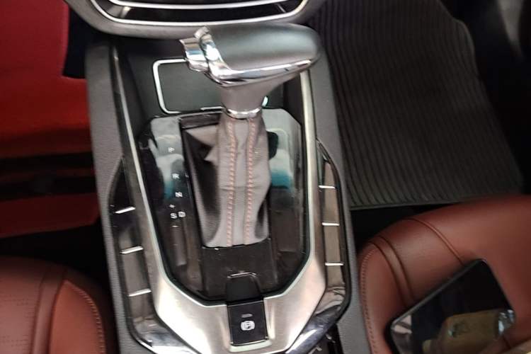 Used BAIC Senova D50 2018 1.5L CVT Prestige Intelligent Drive Edition Gear Lever