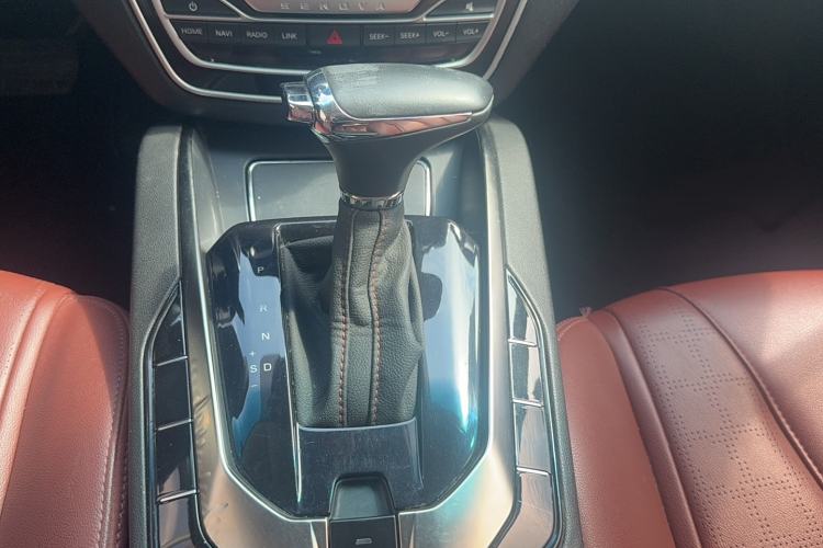 Used BAIC Senova D50 2018 1.5L CVT Luxury Intelligent Drive Edition Gear Lever