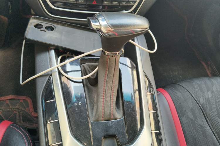 Used BAIC Senova D50 2018 1.5L CVT Luxury Intelligent Drive Edition Gear Lever