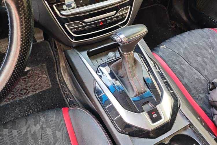 Used BAIC Senova D50 2018 1.5L CVT Luxury Intelligent Drive Edition Gear Lever