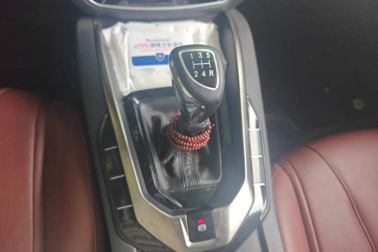 Used BAIC Senova D50 2018 1.5L Manual Prestige Intelligent Drive Edition Gear Lever