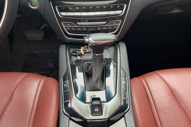 Used BAIC Senova D50 2018 1.5L CVT Prestige Smart Connectivity Edition Gear Lever