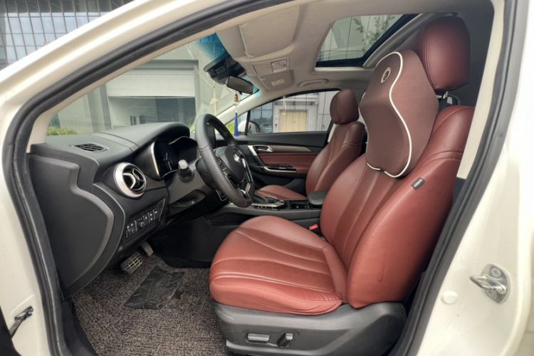 Used BAIC Senova D50 2018 1.5L CVT Prestige Smart Connectivity Edition Interior 1