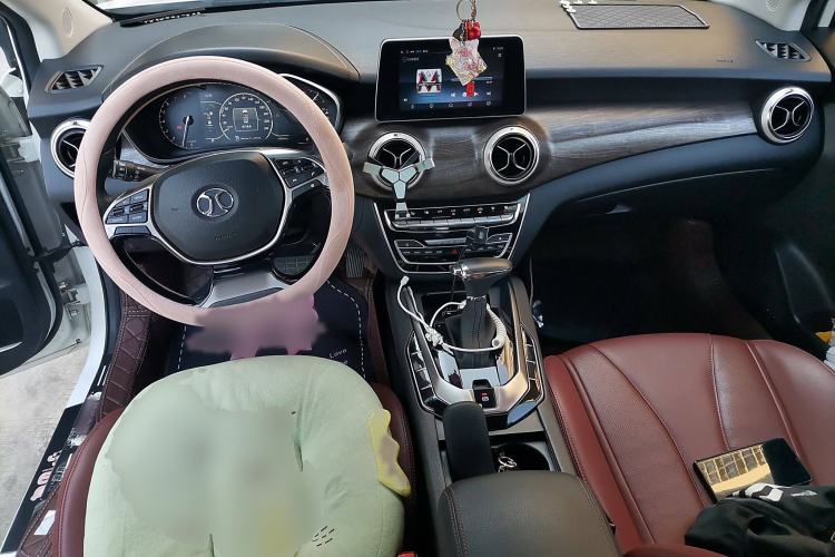 Used BAIC Senova D50 2018 1.5L CVT Prestige Intelligent Drive Edition Interior 2