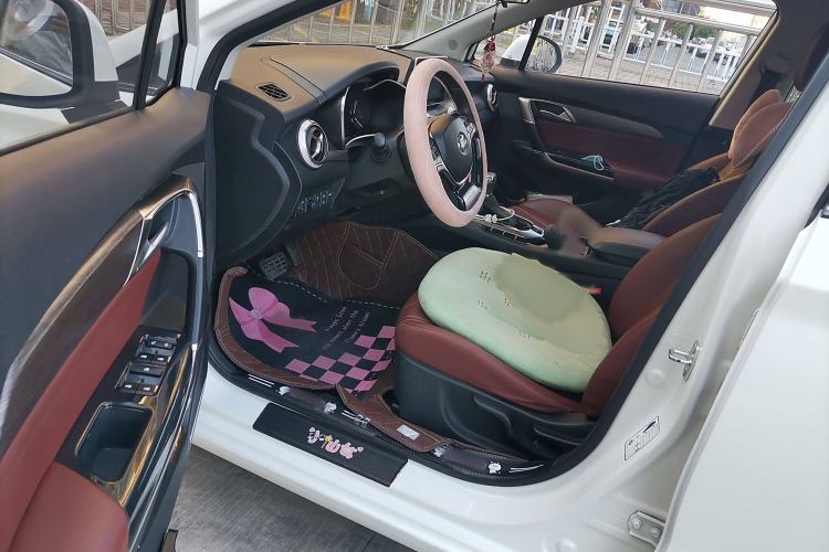 Used BAIC Senova D50 2018 1.5L CVT Prestige Intelligent Drive Edition Interior 3