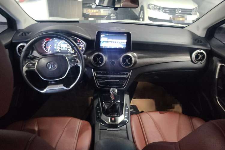 Used BAIC Senova D50 2018 1.5L Manual Prestige Intelligent Drive Edition Interior 8