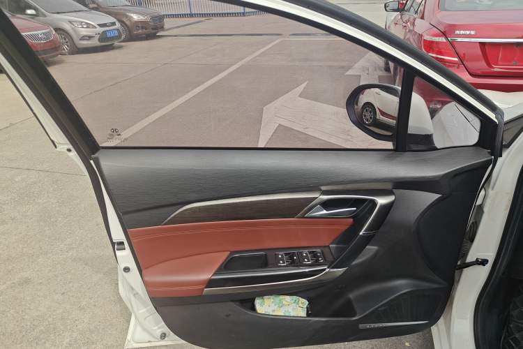 Used BAIC Senova D50 2018 1.5L CVT Prestige Intelligent Drive Edition Left Front Door Interior
