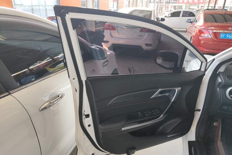 Used BAIC Senova D50 2018 1.5L CVT Luxury Intelligent Drive Edition Left Front Door Interior