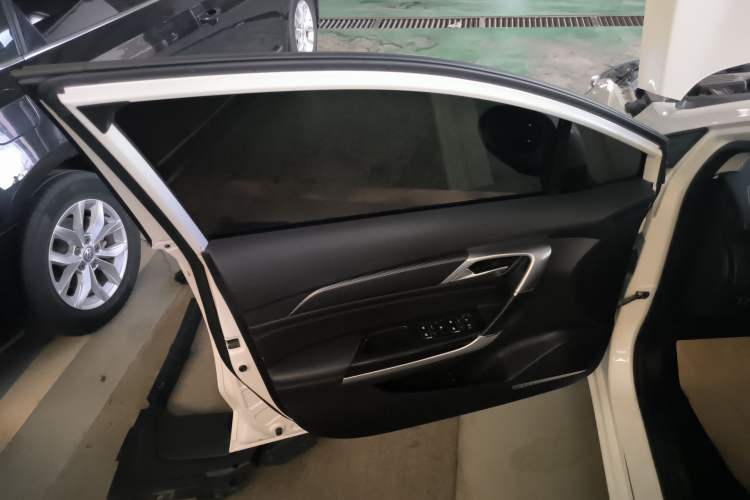 Used BAIC Senova D50 2018 1.5L CVT Luxury Intelligent Drive Edition Left Front Door Interior