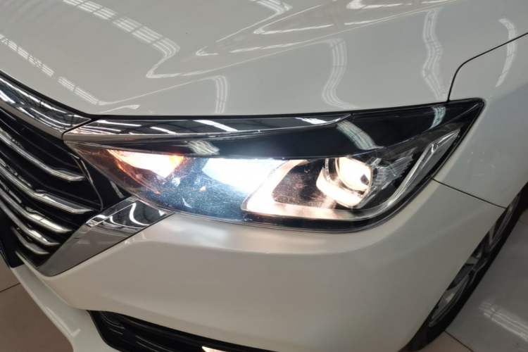Used BAIC Senova D50 2018 1.5L Manual Luxury Intelligent Driving Version Left Front Headlight