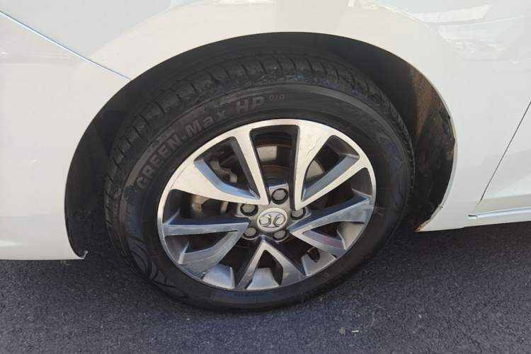 Used BAIC Senova D50 2018 1.5L Manual Prestige Intelligent Drive Edition Left Front Wheel Hub