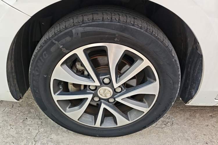 Used BAIC Senova D50 2018 1.5L CVT Luxury Intelligent Drive Edition Left Front Wheel Hub
