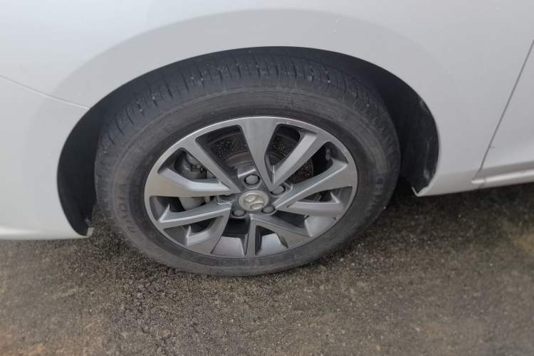 Used BAIC Senova D50 2018 1.5L Manual Prestige Intelligent Drive Edition Left Front Wheel Hub