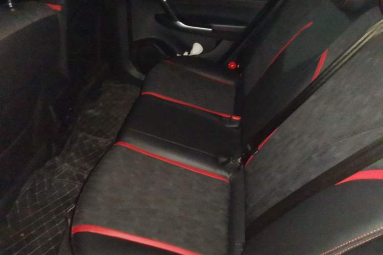 Used BAIC Senova D50 2018 1.5L Manual Luxury Intelligent Driving Version Left Rear Seat