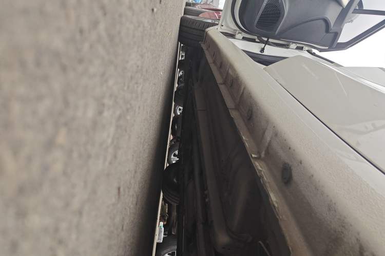 Used BAIC Senova D50 2018 1.5L CVT Prestige Intelligent Drive Edition Left Side Sill
