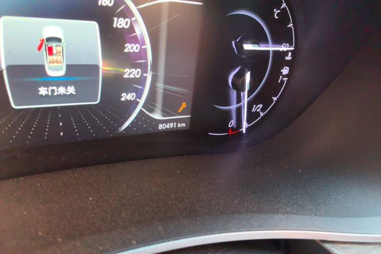 Used BAIC Senova D50 2018 1.5L CVT Prestige Smart Connectivity Edition Odometer Close Up
