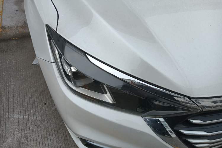 Used BAIC Senova D50 2018 1.5L CVT Prestige Intelligent Drive Edition Right Front Headlight