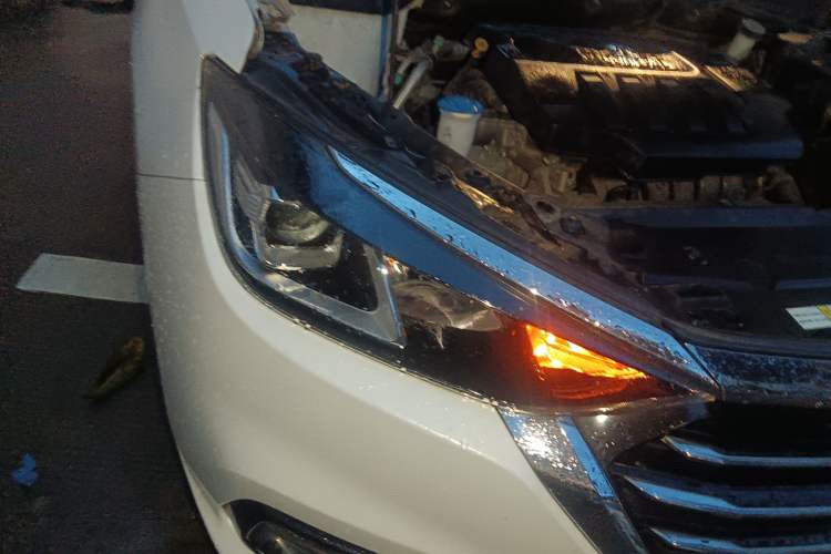 Used BAIC Senova D50 2018 1.5L Manual Luxury Intelligent Driving Version Right Front Headlight