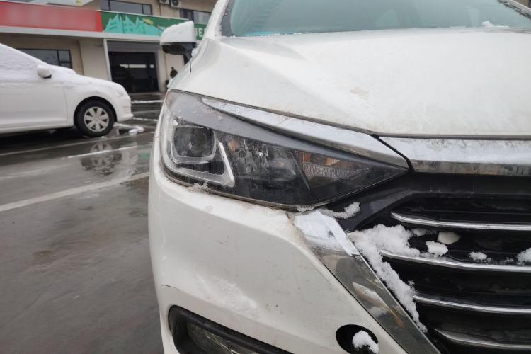 Used BAIC Senova D50 2018 1.5L CVT Prestige Smart Connectivity Edition Right Front Headlight