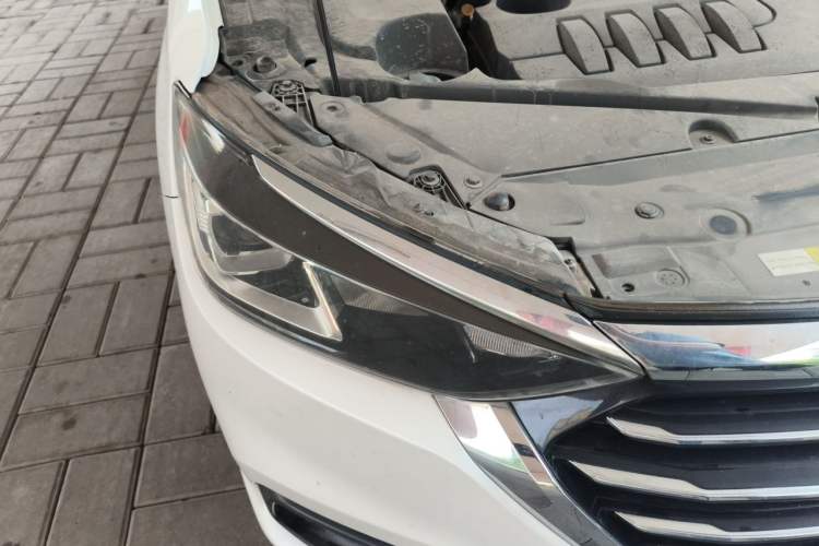 Used BAIC Senova D50 2018 1.5L Manual Prestige Intelligent Drive Edition Right Front Headlight