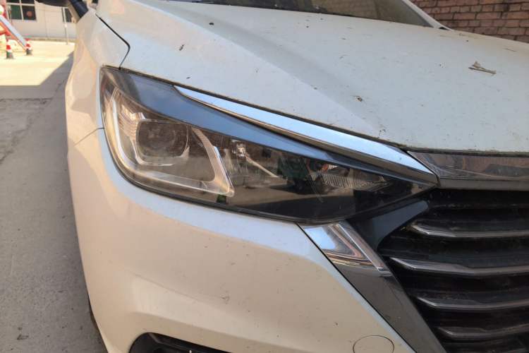 Used BAIC Senova D50 2018 1.5L CVT Prestige Smart Connectivity Edition Right Front Headlight