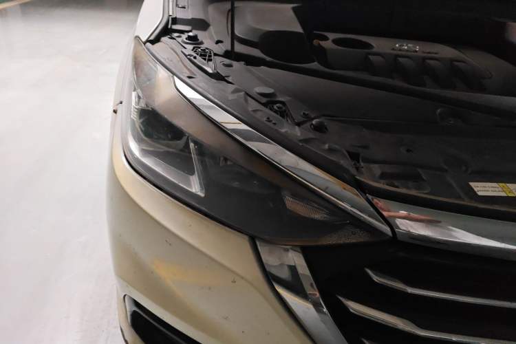 Used BAIC Senova D50 2018 1.5L CVT Prestige Intelligent Drive Edition Right Front Headlight