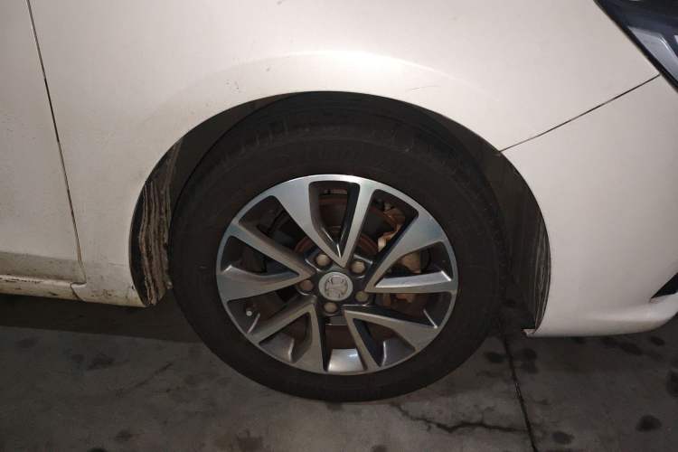 Used BAIC Senova D50 2018 1.5L CVT Prestige Intelligent Drive Edition Right Front Wheel Hub