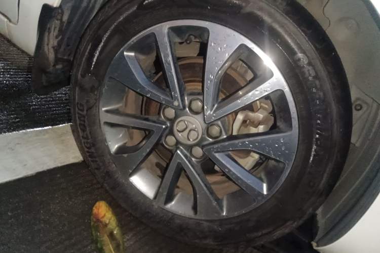Used BAIC Senova D50 2018 1.5L Manual Luxury Intelligent Driving Version Right Front Wheel Hub