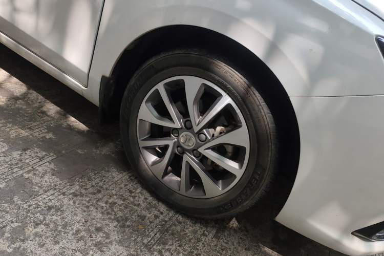 Used BAIC Senova D50 2018 1.5L CVT Prestige Intelligent Drive Edition Right Front Wheel Hub