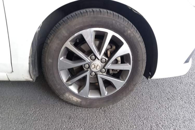 Used BAIC Senova D50 2018 1.5L CVT Prestige Intelligent Drive Edition Right Front Wheel Hub