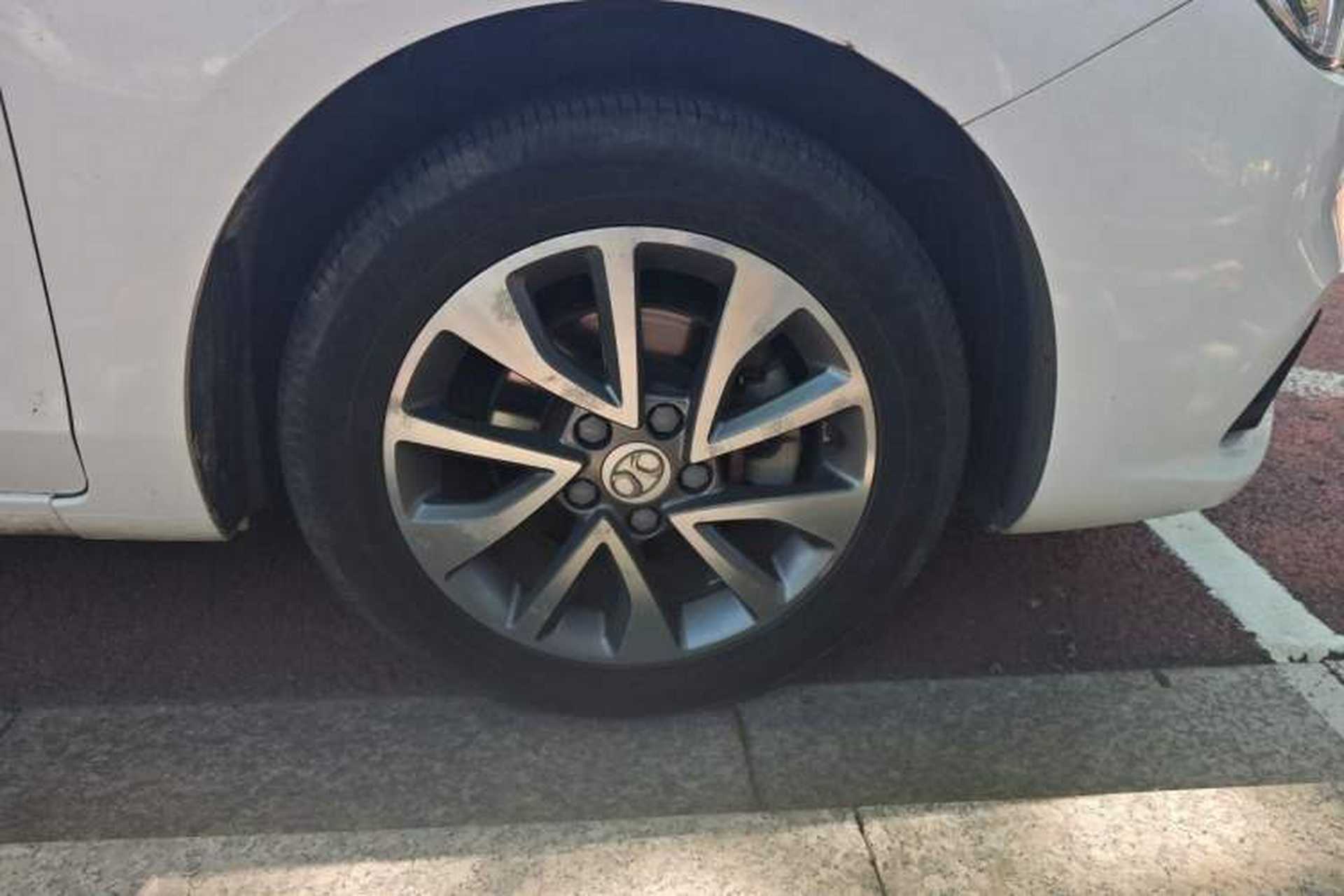 Used BAIC Senova D50 2018 1.5L Manual Luxury Intelligent Driving Version Right Front Wheel Hub
