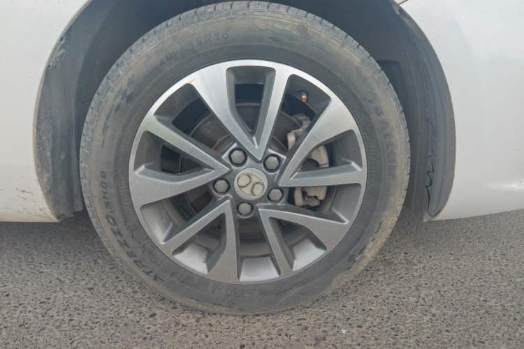 Used BAIC Senova D50 2018 1.5L Manual Prestige Intelligent Drive Edition Right Front Wheel Hub