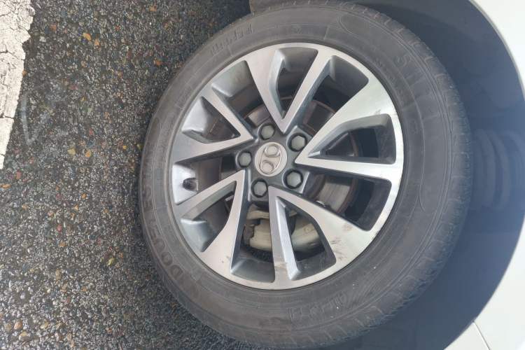 Used BAIC Senova D50 2018 1.5L Manual Prestige Intelligent Drive Edition Right Front Wheel Hub