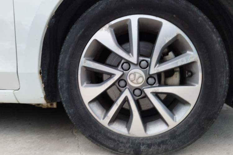 Used BAIC Senova D50 2018 1.5L CVT Prestige Intelligent Drive Edition Right Front Wheel Hub